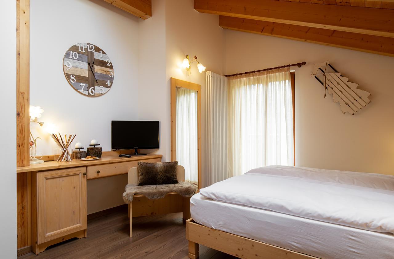 Hotel Chalet Giasenei Sagron Mis Eksteriør bilde