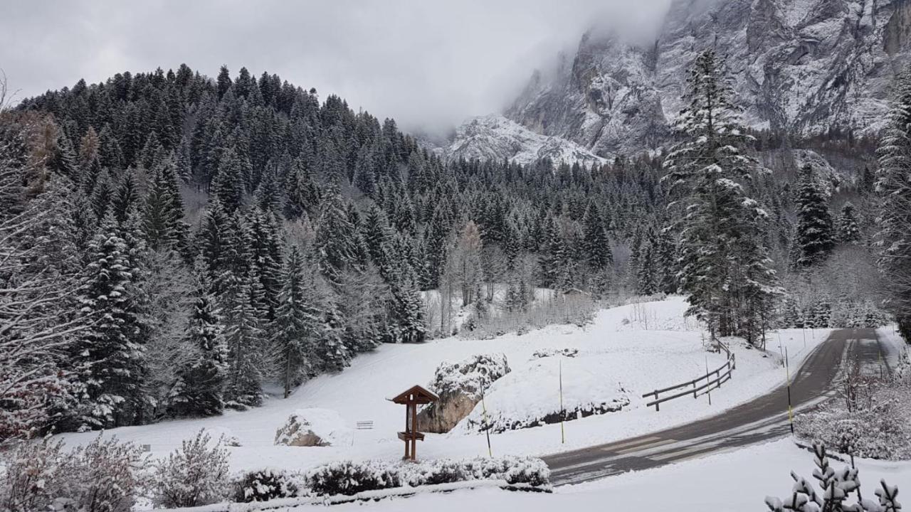 Hotel Chalet Giasenei Sagron Mis Eksteriør bilde