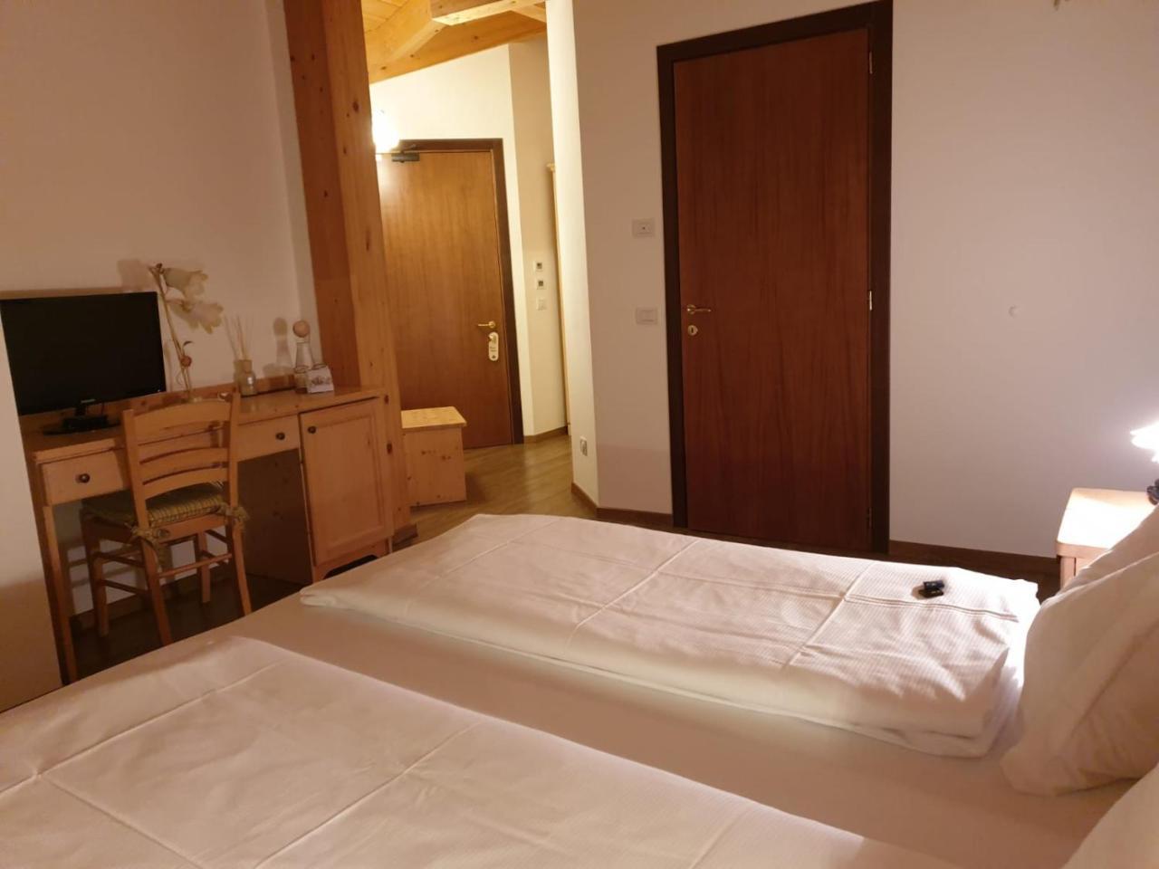 Hotel Chalet Giasenei Sagron Mis Eksteriør bilde
